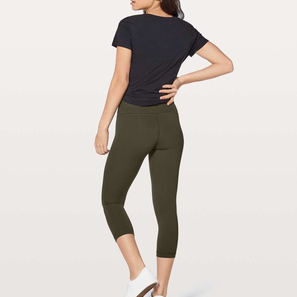 Lululemon Wunder Under Crop size 2